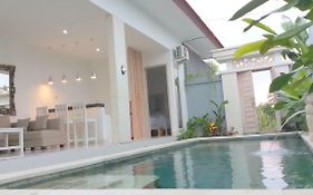 Villa Ummangur 2 Bedroom Private Villa Near Lovina